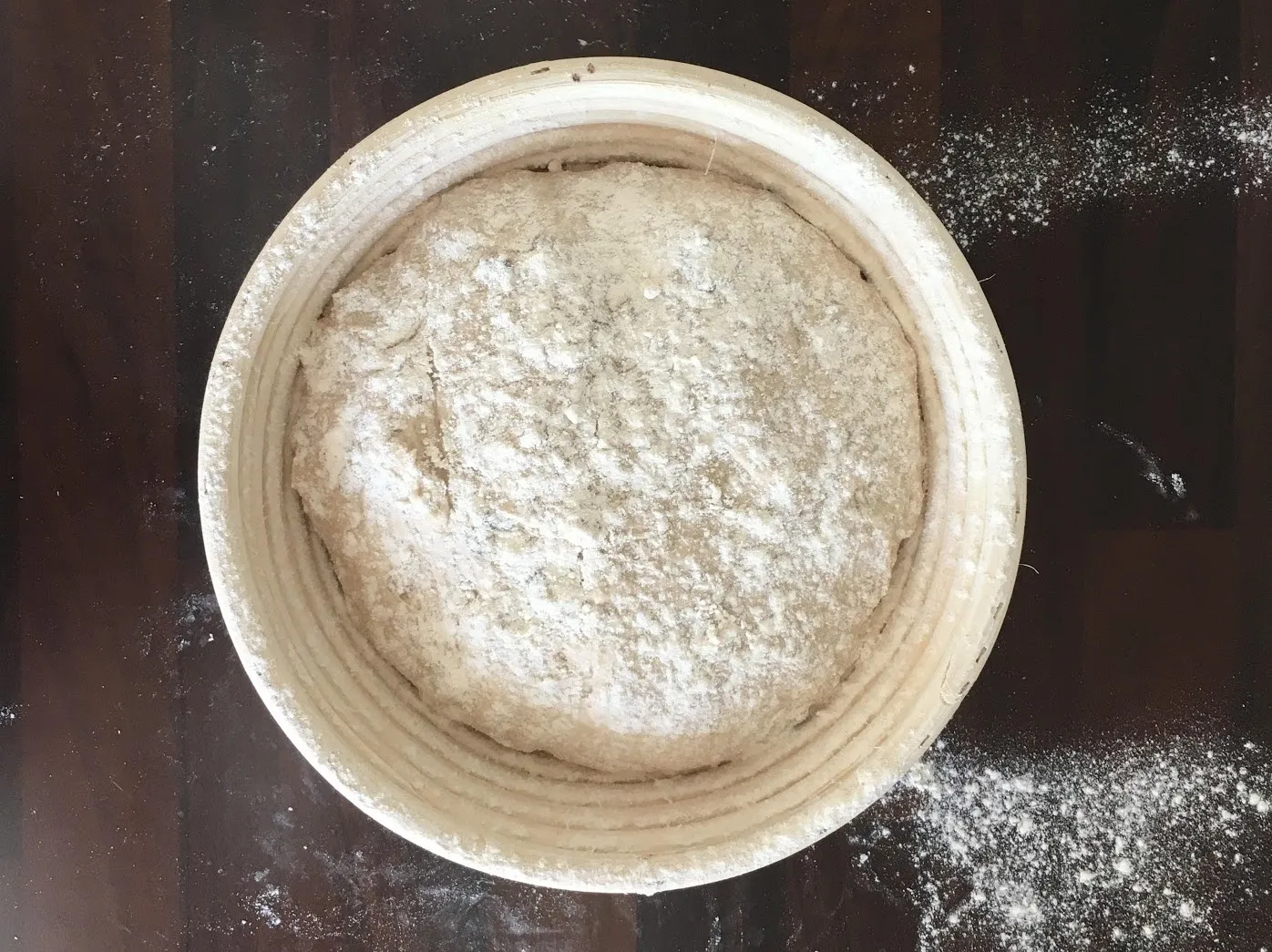 Teig im Gärkorb